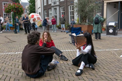 Performative Reading Club (Pum van de Koppel, Tingyi Jiang, Miche O’higgins Theilmann)